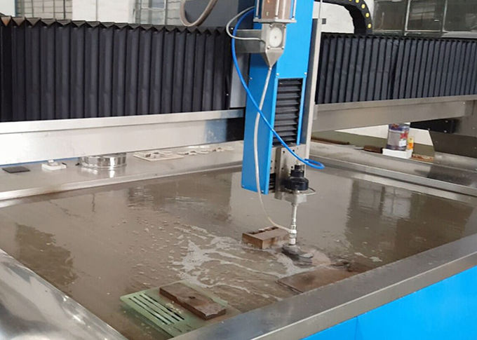 38KW elektriese krag waterstraal snymasjien CNC water staal snyer 3.7L min vloeitempo